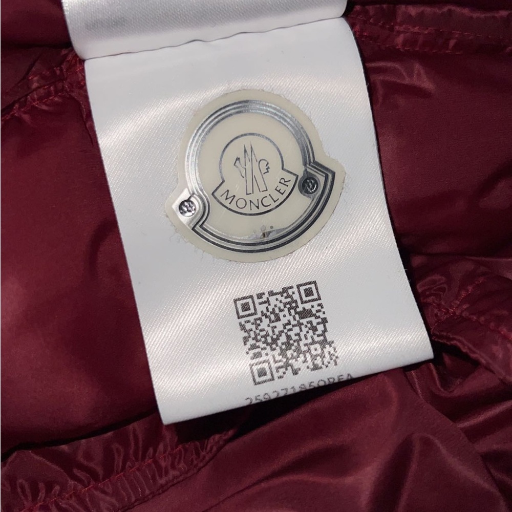 moncler vest really comfortable nice